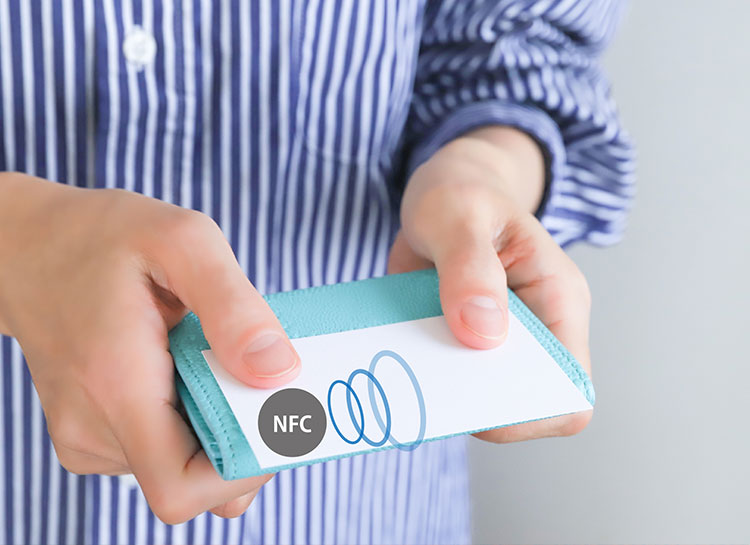 NFCタグに電話番号やメールアドレス、会社HPのURL等を書き込めます