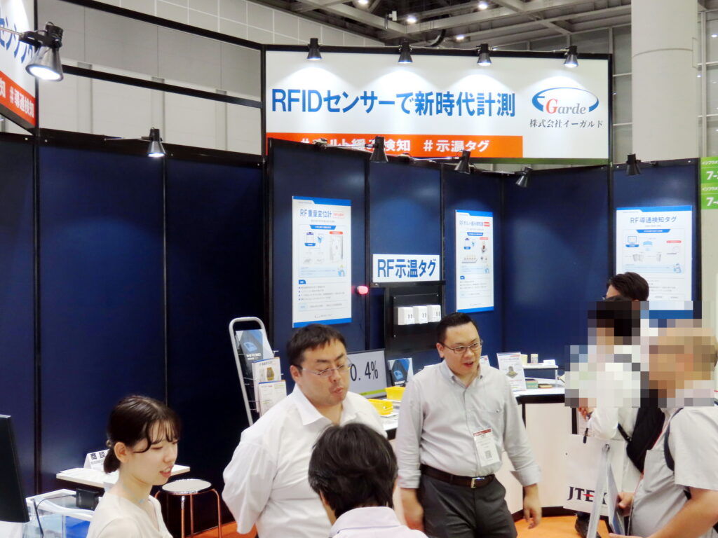 展示会の様子２